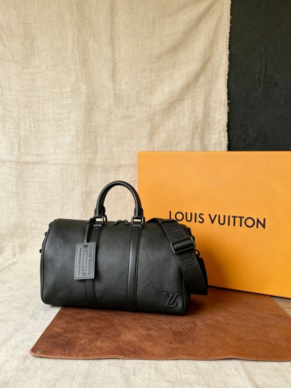 Louis Vuitton Keepall Bandoulière 50 Aerogram Black